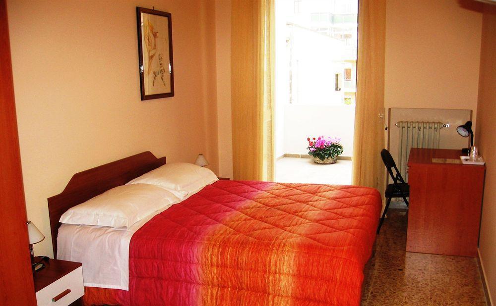 B&B Piazza 300Mila Lecce Ngoại thất bức ảnh