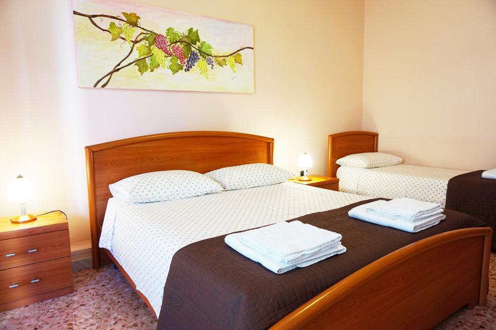 B&B Piazza 300Mila Lecce Ngoại thất bức ảnh