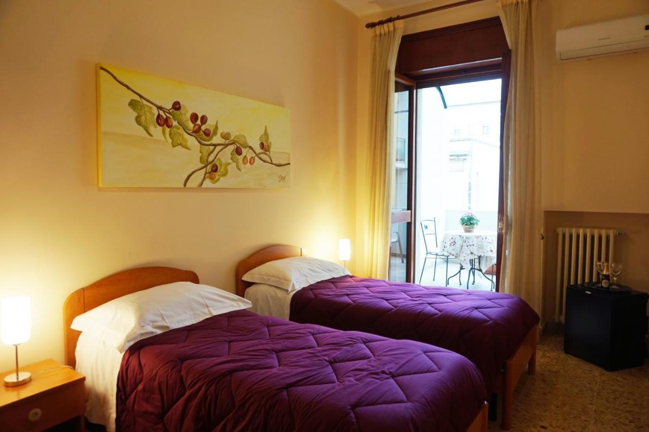 B&B Piazza 300Mila Lecce Ngoại thất bức ảnh