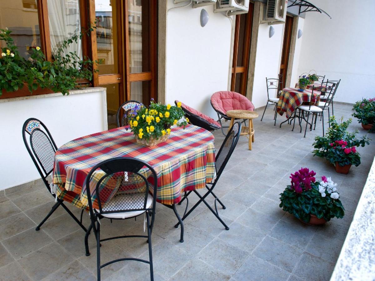 B&B Piazza 300Mila Lecce Phòng bức ảnh